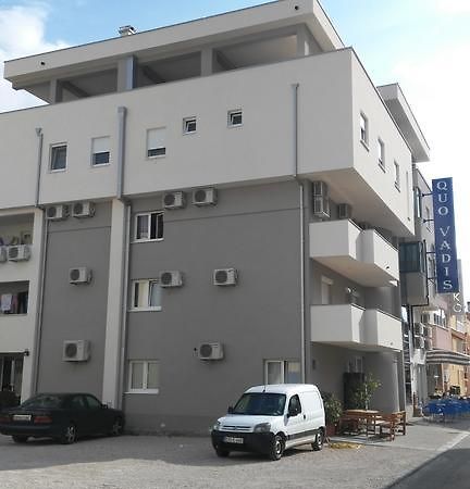 Hotel Quo Vadis Medjugorje Exterior photo