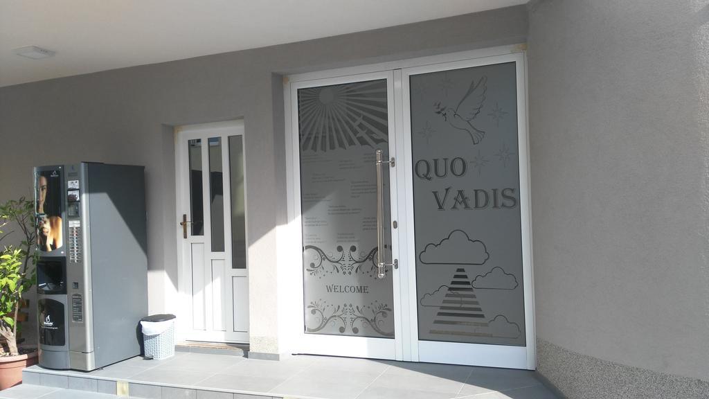 Hotel Quo Vadis Medjugorje Exterior photo