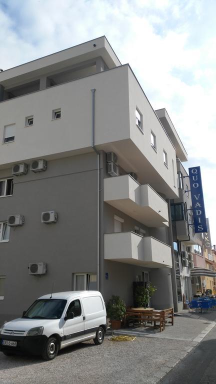 Hotel Quo Vadis Medjugorje Exterior photo